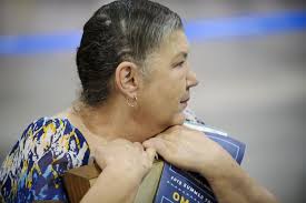 Lincoln Roadshow attracts locals and their vintage items