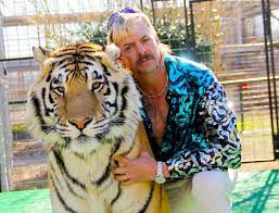 It is territorial and generally a solitary but social predator, requiring large contiguous areas of habitat, which supp. Aus Tiger King Bekannt Us Justiz Beschlagnahmt 68 Lowen Und Tiger