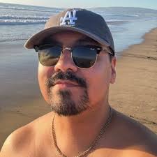 Nicole Bloch (@GingerBloch)