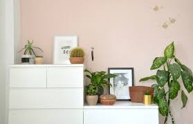Rosa wird vor allem von menschen mit ausgeprägter emotionalität geschätzt. Die Farbe Rosa In Meinem Schlafzimmer Annablogie Interior Und Wohntrends