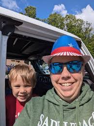 Ken Kastner's Instagram, Twitter & Facebook