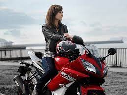 美人さんが乗るときだけ絶好調なバイク こんなバイク嫌だ ばいく板ちゃんねる版 https www2 bikechannel info article 97111 html motorbike girl motorcycle girl bikes girls