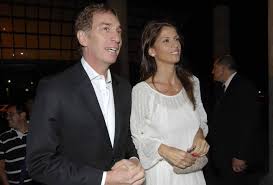 La exmodelo explicó los motivos de su determinación, habló de su rol como pareja del vicejefe de gobierno porteño y reveló qué es lo que más extraña en estos tiempos de aislamiento. Santilli Y Su Novia Tuvieron Su Primera Salida Oficial Expediente Politico