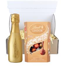 Choose from premium champagne brands. Champagne Gifts For Uk And Worldwide Delivery Bottled Boxed
