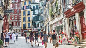 Orpi vous présente les opportunités disponibles sur son réseau d'agences immobilières, pour l'achat, la vente et la location d'un bien immobilier à biarri. Le Commerce En Quelques Chiffres Ville De Bayonne