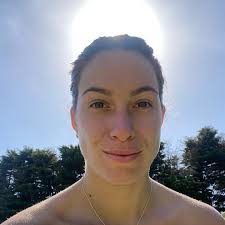 Monique Morton (@hanginonbyatit) • Instagram photos and videos