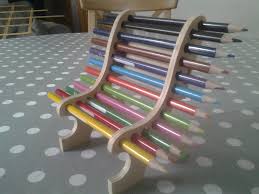 Banc Porte Crayons Fait En Chantournage Loisirs Creatifs Scrapbooking Par Le Chantourneur38 Porte Crayon Modeles Pour Scie A Chantourner Chantournage