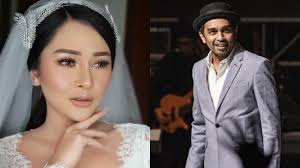 Pernikahannya Digelar Tertutup, Intip Kemesraan Glenn Fredly dan Mutia Ayu  di Hari Bahagianya