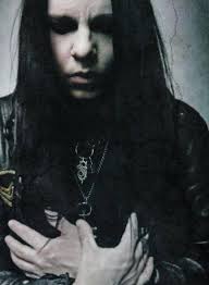 On the right is a photo of joey jordison without his mask and doing his grocery shopping. Joey Jordison Unmasked Slipknot Slipknot Mick Thomson Paul Gray