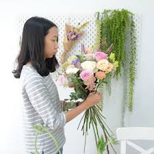 ผลงานน กเร ยนค ะ จ ดเสร จนำดอกไม กล บบ านได พร อมความร และเทคน คท นำไปใช งานได จร ง น กเร ยนจะได เร ยนร การเล อกซ อดอกไม และการด แลร กษา การเล อกใช โท