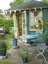 30 Bilder Von Sussen Gartenhauschen Die Sie Begeistern Archzine Net Hutte Gartenhauser Gartenhaus Schuppen Design