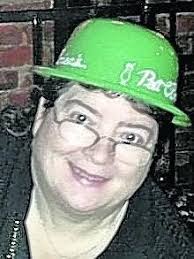 Dee Daigle's Instagram, Twitter & Facebook