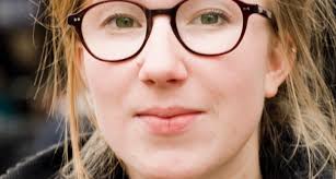 Anne Kratzer's Instagram, Twitter & Facebook