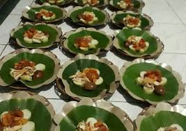 • ayam, cuci bersih • santan instan (65 ml) • sereh, digeprek • daun salam • daun jeruk • air • kaldu bubuk. Resep Lontong Opor Ayam Sambal Goreng Hati By Ninith Lindawati