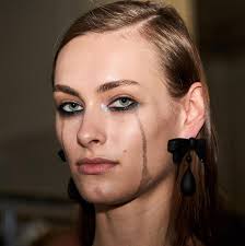 The Best Spring 2025 Haute Couture Beauty Looks Run the Gamut From Edgy to  Glamorous