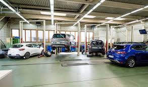 We provide a directory of accredited garages in torquay, the services that they offer and customer reviews which means you can take the guess work out of your next garage visit. Dienstleistungen Renault Autohus Renault Autohus
