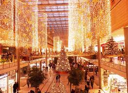 Alibaba.com offers 10,026 outdoor xmas decorations products. Lovely Christmas Decorations At A Mall In Berlin Cenario Natal Natal Cenario