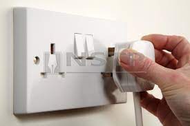 Alat ini juga akan bertindak menstabilkan voltage elektrik. Alat Jimat Elektrik Konon Metrotv