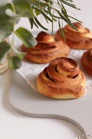 Ganz Einfache Und Super Leckere Lebkuchenschnecken Tastesheriff Rezept Lecker Lebensmittel Essen Essen