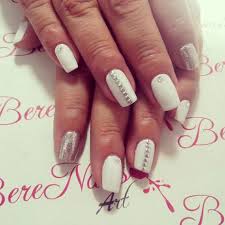 Télécharger des livres par catherine duchêne date de sortie: Unas Naturales Con Gelish Glitter Plateado Y Estoperoles Diseno Realizado Para Una Novia Unas Unas Naturales Disenos De Unas