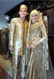 Home › po gaun warna › jual baju pengantin warna gold. Model Kebaya Pengantin Muslimah Artis Marshanda Warna Kuning Emas Pengantin Muslim Baju Pengantin Pengantin