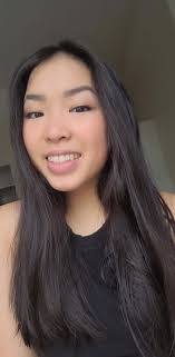 Zoe Garrett's Instagram, Twitter & Facebook