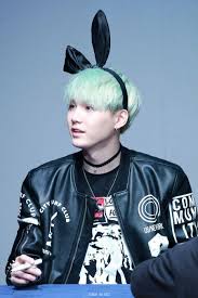 10 Male Idols Who Fans Consider The Shoulder Gangsters Of K Pop Koreaboo Bts Suga Min Yoongi Suga