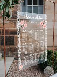 Plan De Table Sur Plexiglass Transparent Boheme Romantique Table De Mariage Originale Plan De Table Mariage Table Mariage Romantique