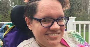 Lee Rossman's Instagram, Twitter & Facebook