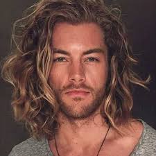 Men with long, wavy hair have an added advantage for sporting cooler hairstyles. Haircuts For Thick Wavy Hair Men Bpatello