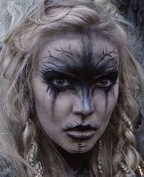 Pin Von Stefanie Bingold Bayer Auf Keana Nordisch Kriegerin Lippenfuller