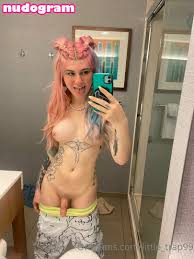 This stunning trans babe can't handle big guys' big dicks