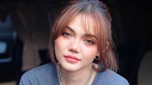 Gemar Nyanyi di Panggung Sejak Kecil, Rina Nose Ternyata Lahir dari  Keluarga Seniman