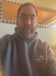 Finally! The season resumes! Rocking the American 1.FC Kaiserslautern Fan  Club jersey in support of the team today! Let's go get three points!!