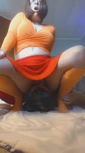 Velma sitting on Shaggy's face : r/facesitting