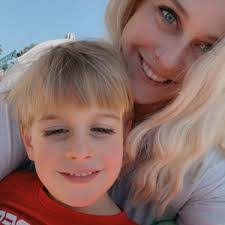 Takesha Williams's Instagram, Twitter & Facebook