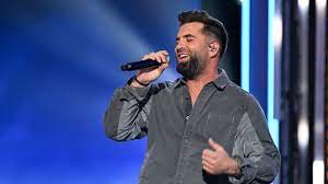 Kendji Girac dévoile une nouvelle reprise : il s'attaque à un célèbre hit  latino des années 90 | RTL Info