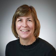 We're thrilled to introduce Peter Strangfeld as our new English teacher!  📚🍎 He is so excited to become a part of the STM community. If he had a  superpower, it would be