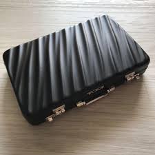 Tumi has the highest quality travel products on the market. Tumi 19 Degree Aluminium Credit Card Or Name Card Case Black 09 Men S Fashion Watches Accessories Wallets Card Holders On Carousell