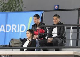 Rodriguez did manage to play full 90. Real Madrid Star James Rodriguez Takes Time Out To Catch His Wife In Volleyball Action Daily Mail Online