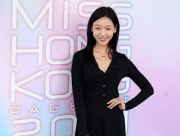 Jun 28, 2021 · 對此，梁允瑜昨（17日）首度回應此事，在ig限時動態上表示：「感情事，從來不是我擅長，過去的，不能抹掉。 人大了學懂感激，要好好感謝過去讓我受傷的，因為這些讓我成長。 é¦æ¸¯å°å§2021 é«è´¨åèµèigèµ·åº æ§æchloeå¯¹å³ ç¿»çå¯çç ææºæçç½'