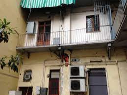 Appartamento di 4 vani libero con garage e cantina, circa 80mq posto al 3 piano con vista sulla stra. Abitazione Di Tipo Popolare Torino Fino A 30 000 Euro Enti E Tribunali