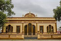 Category:Pr&eacute;dio da antiga Prefeitura Municipal de C&aacute;ceres (Mato Grosso) - Wikimedia Commons