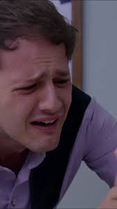 ElDicho ☕: Carlos conoce a su mamá biológica, en su último suspiro 😭...