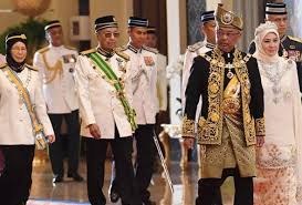 Pelantikan yang di pertua dewan negara dan majlis angkat sumpah empat ahli dewan negara baharu di bangunan parlimen. Ydpa Dan Pm Perbezaan Ketua Negara Ketua Kerajaan The Patriots