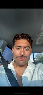 Anyone from LA or Chicago going to RL this year! Hml if you wanna tag along  with a 10yr vet!🤘🏾