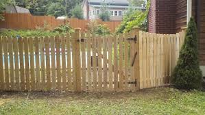 Spaced Picket Backyard Oasis Fencing Companies Holiday Cottage