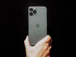 The iphone 11 pro max comes in three storage configurations varying internal storage capacities. Apple Iphone 11 Pro Vs Samsung Galaxy S10 Specs Camera Comparison