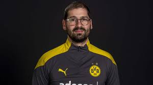 Cem yilmaz official web site. Neuer Bvb Trainer Eren Yilmaz Herausragende Erfahrung Dfb Deutscher Fussball Bund E V