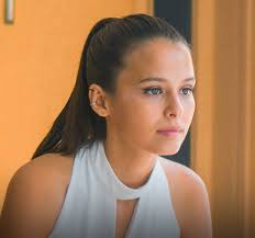 Karina Grace (Carriegrace85)